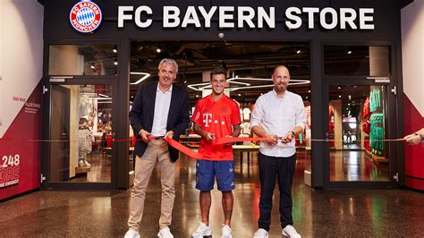 fc bayern münchen shop berlin